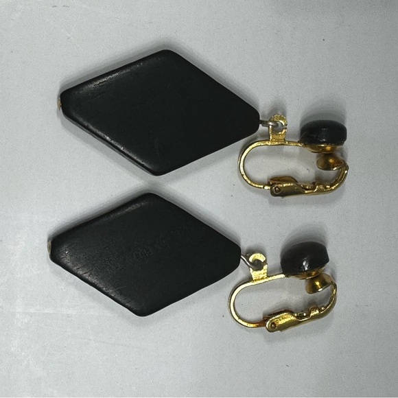 Art Deco Whitby Jet Drop Earrings Gold Plated Clip On 1920s Mourning - Picture 10 of 12